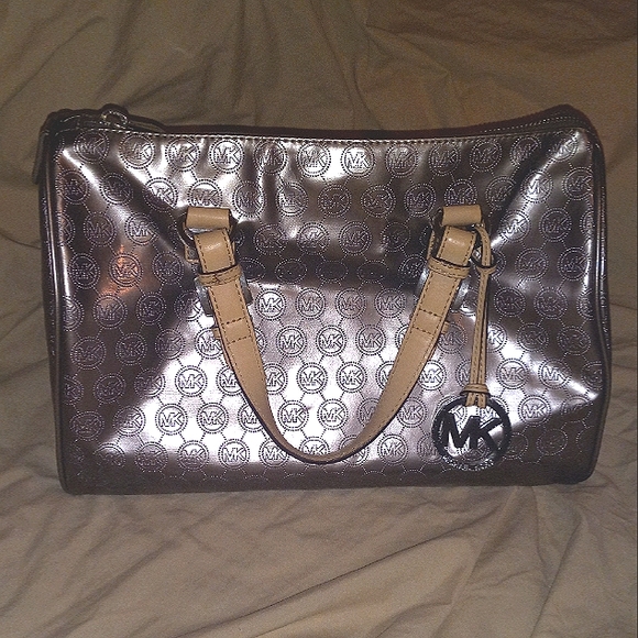 Huge Michael Kors Silver Metallic Speedy Duffel type bag must see - Picture 2 of 7